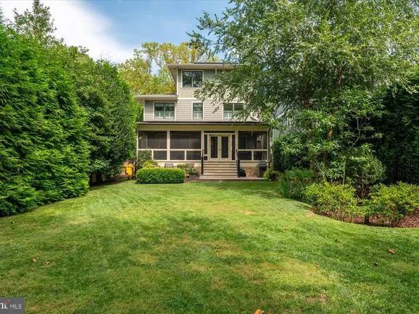 14 Hull Ave, Annapolis, MD 21403