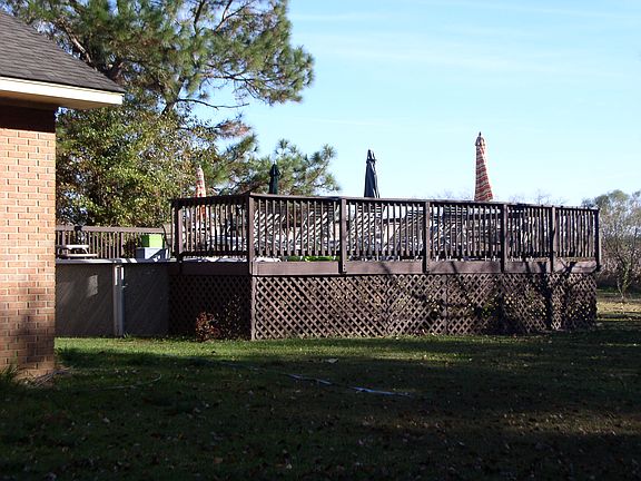 Side od rear deck