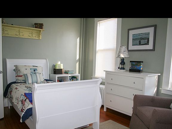 3rd image of 191 Alden Ave Floor 1