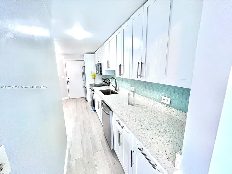 3660 NE 166th St #505 — Photo 4