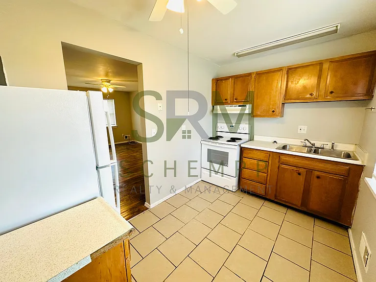 4710 Walnut Grove Ave — Photo 4