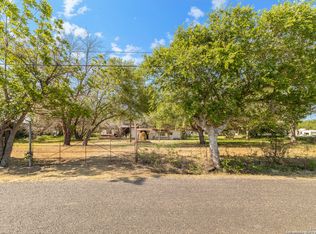 601 County Road 6610 LOT 22, Devine, TX 78016