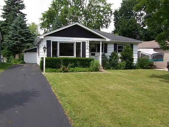 312 James Ave photo 1