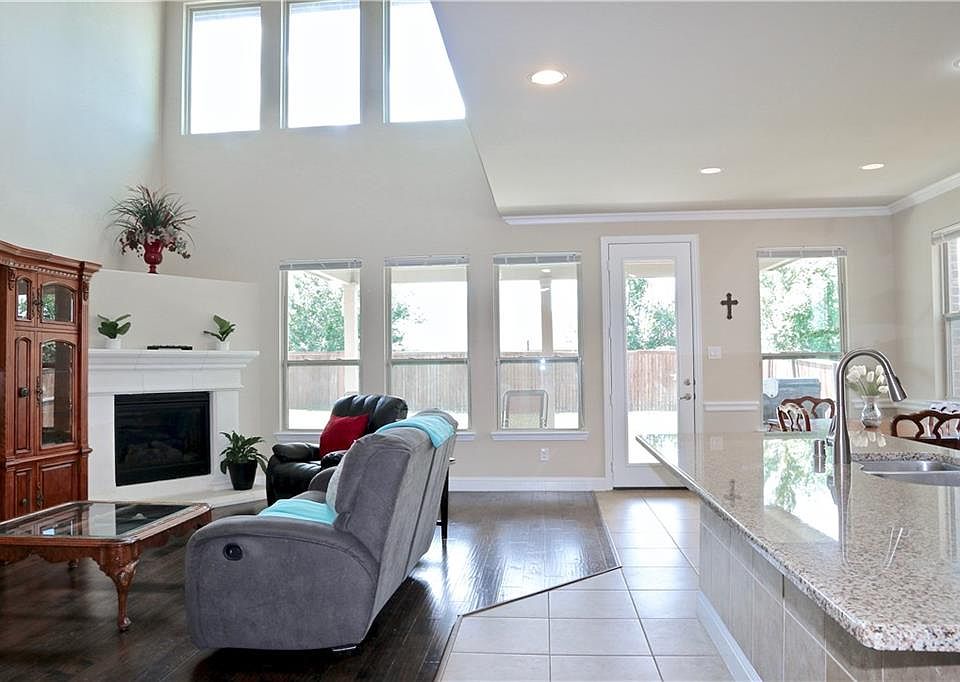 1st image of 1394 Caspian Dr