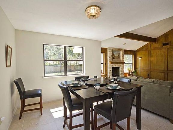 Bright Open Dining area