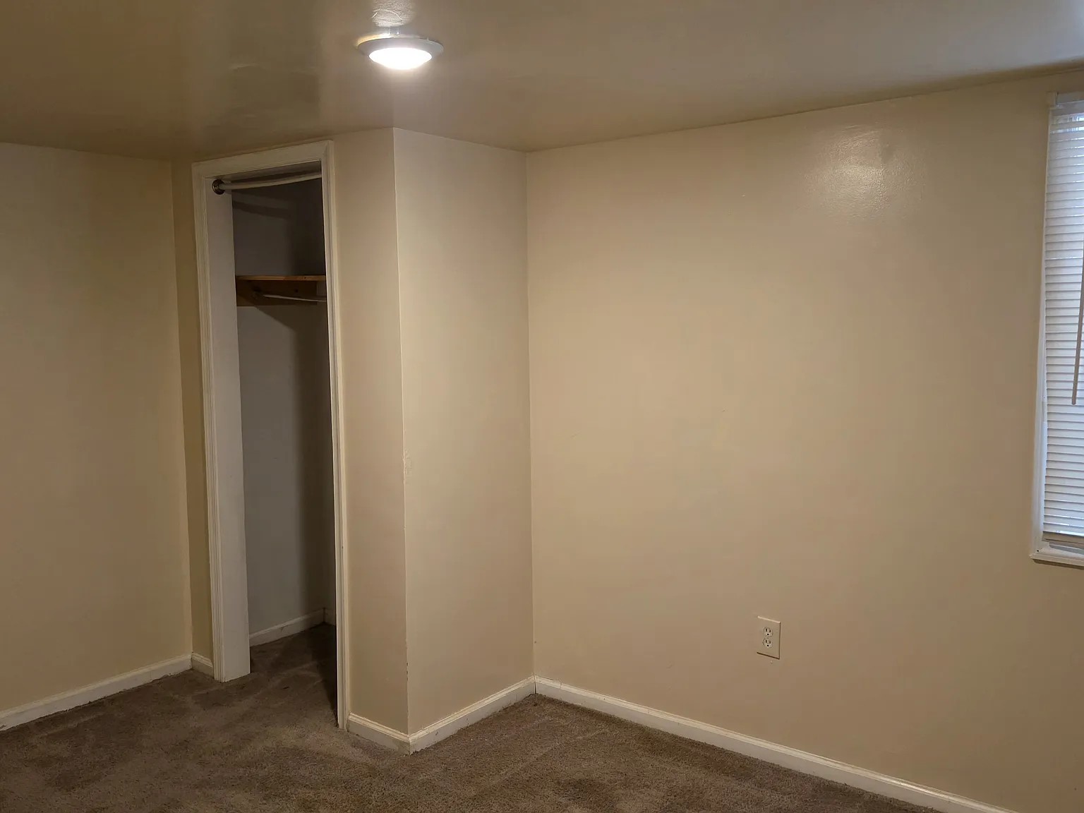 1 bed, 120 sqft, $820 — Photo 3