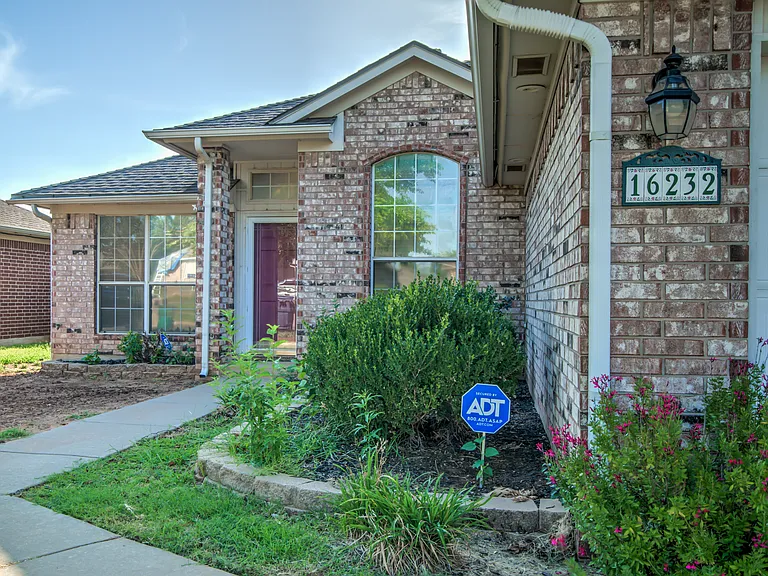 16232 Seminole Dr — Photo 41