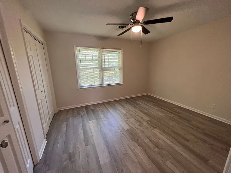301 E Lake Dr #3 — Photo 8