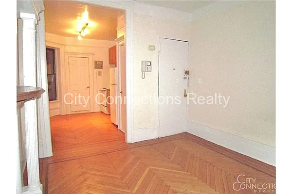 Rented by City Connections Realty | media 18