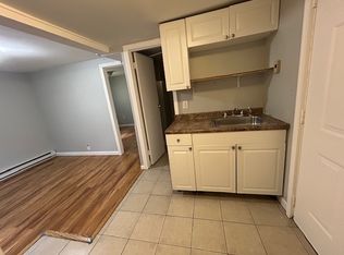 31 Arlington St #1, Lowell, MA 01854
