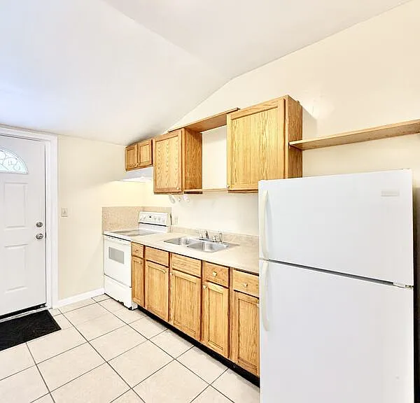 335 E Central Ave — Photo 10