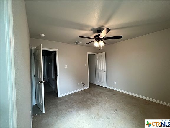 5th image of 902 Ramblewood St