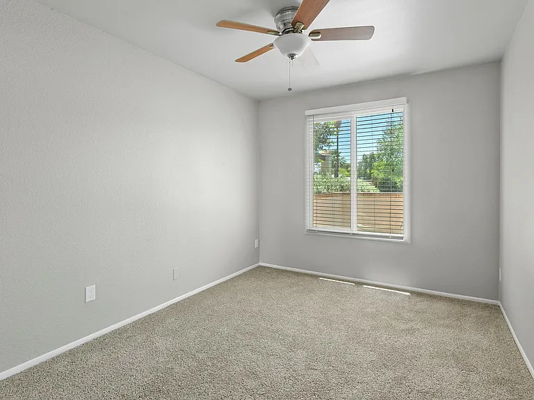 Guest bedroom 2