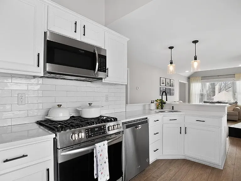 1005 Woodcliffe Ave — Photo 6