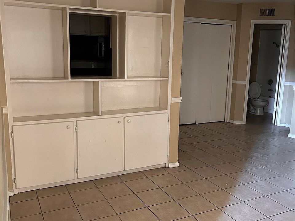 1st image of 9520 Royal Ln APT 104