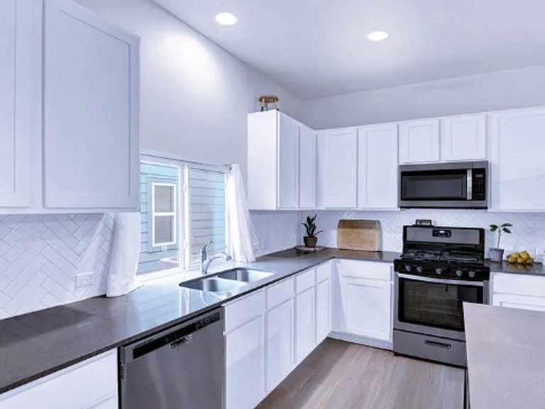 206 Mossycup Dr — Photo 10