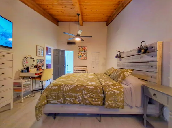 10180 E Cypress Court #10180, Pembroke Pines, FL 33026