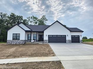13318 Westwinds Dr, Linden, MI 48451