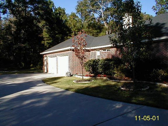 2-car Garage in Rear