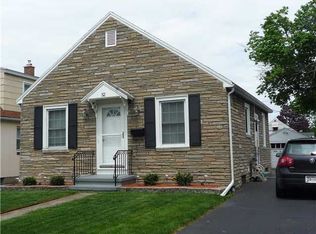 52 Eglantine Rd, Rochester, NY 14616