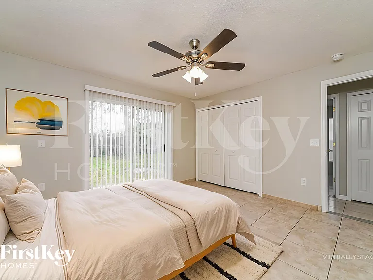 440 Breezeway Dr — Photo 12