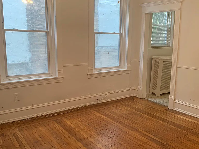 6039 Catharine St #B — Photo 13