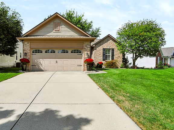 3rd image of 12854 Piccadilly Cir