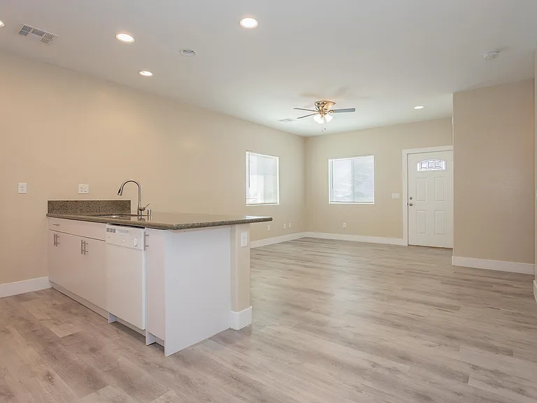 1741 S Dandelion St #2 — Photo 7