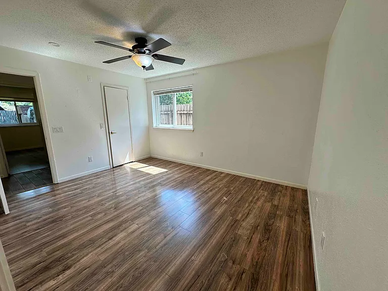 21418 Park Bishop Dr — Photo 11