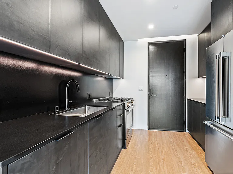 Venue Residences — Photo 88