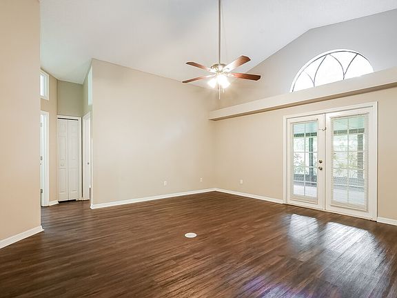 3rd image of 1045 Piedmont Oaks Dr