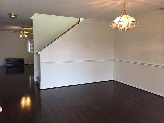 5th image of 2406 Laconia Ct