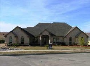 8009 Echo Hills Ct S, Benbrook, TX 76126