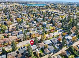 101 E Langton Dr SW, Calgary, AB T3E5G1