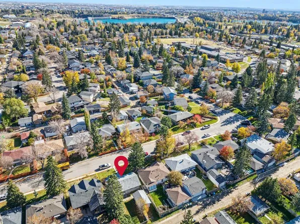 101 E Langton Dr SW, Calgary, AB T3E 5G1