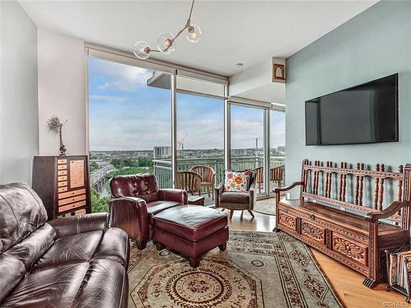 3rd image of 301 Virginia St Unit 912