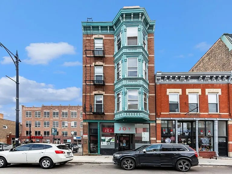 1821 W North Ave #18212R — Photo 1