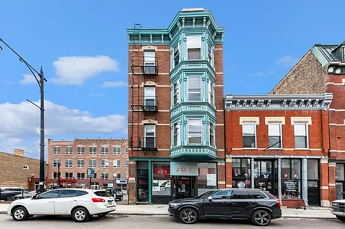 1821 W North Ave #18212R Photo 1