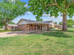 428 Davis Cir, Midwest City, OK 73110