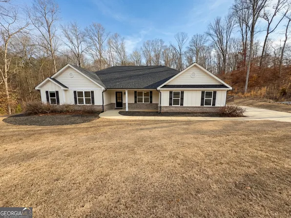 951 Oconee Ln, Commerce, GA 30529