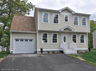 318 Smithfield Rd, North Providence, RI 02904