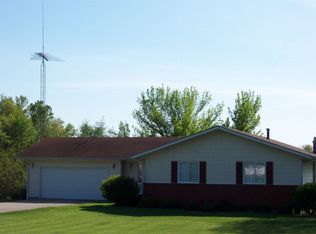 623 W Maple St, Stronghurst, IL 61480