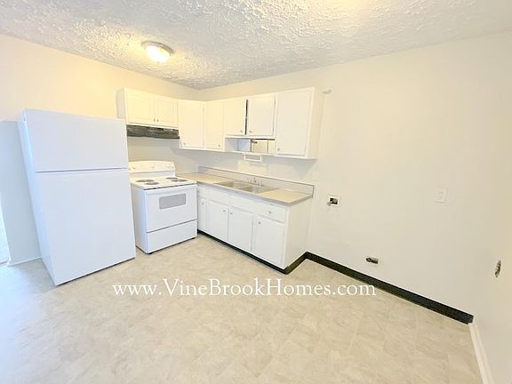 3rd image of 3537 N Graham Ave