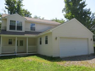 9782 Auburn Dr, Tobyhanna, PA 18466