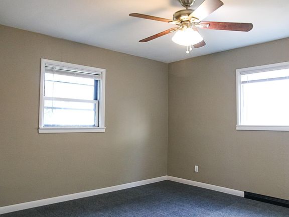 2nd image of 302 W Montgomery Pl