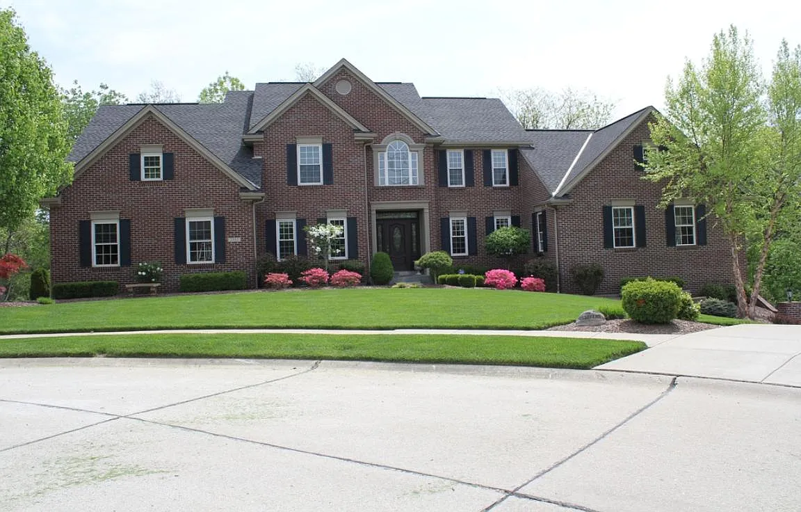 2553 Thirs Dr photo 1