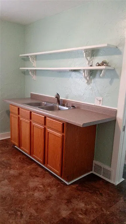 1 bed, 700 sqft, $750 — Photo 2