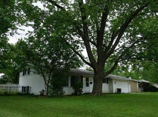 909 Dartmouth Ct, Fort Wayne, IN