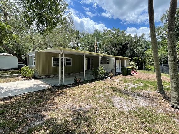 3rd image of 2850 Saralake Dr S