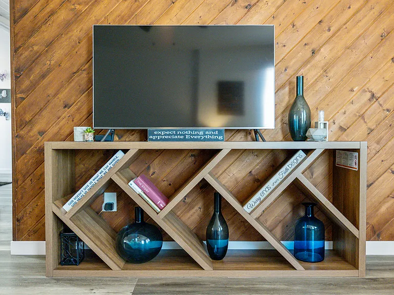 1502 W Shangri La Rd #2 — Photo 6